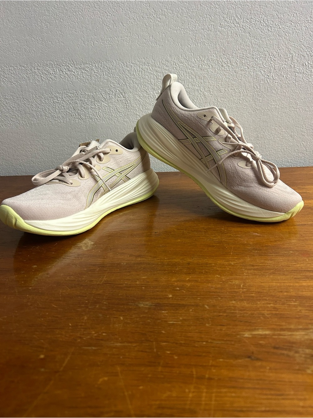 ASICS Gel-Cumulus 27 Mineral Beige/Huddle Yellow Women’s Shoes